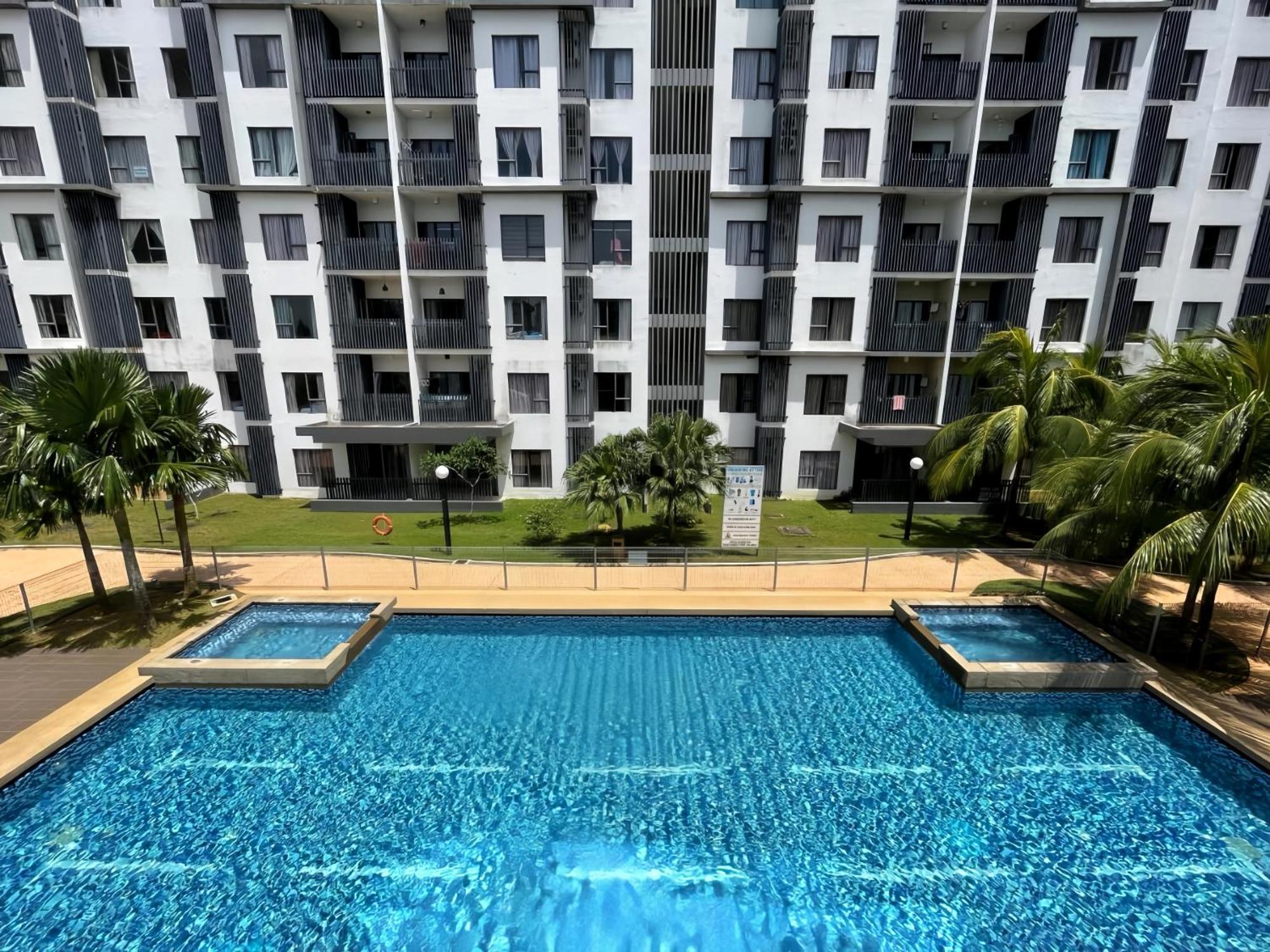 Sg Residences *
